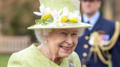 Елизавета II - принц Гарри - Меган Маркл - Королевский удар: Елизавета II придумала «месть» принцу Гарри и Меган Маркл - 5-tv.ru - США - Англия