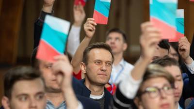 Алексей Навальный - Илья Ремесло - Блогер - Блогер, по заявлению которого судили Навального, регистрирует права на "Прекрасную Россию будущего" - svoboda.org - Россия