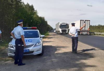 За пять дней почти 200 водителей были оштрафованы за выезд на «встречку» на «Коле» - online47.ru - Ленинградская обл.