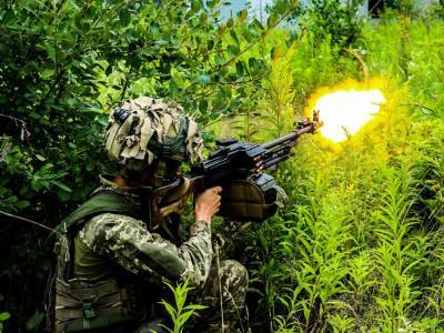 На Донбассе боевики 15 раз нарушили "тишину". Семеро военных ВСУ ранены – штаб ООС - gordonua.com - Россия - Украина - Обстрелы