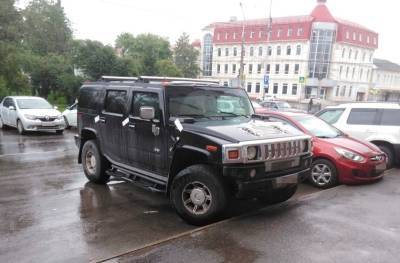 На Урале судебные приставы арестовали Hummer за долги по кредиту - znak.com - Россия - Свердловская обл.