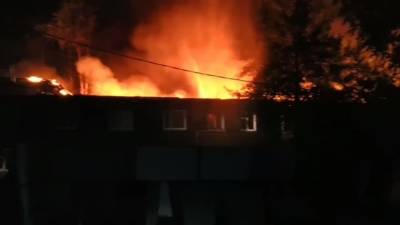 В Нефтеюганске из-за большого пожара 50 человек остались без жилья - znak.com - Югра - Нефтеюганск