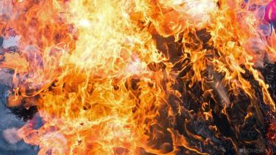 Ночью в Нефтеюганске из горящего дома эвакуировали 50 человек - newdaynews.ru - Югра - Нефтеюганск