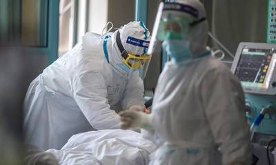 Британские ученые объяснили смертность среди привитых от COVID-19 пациентов - og.ru