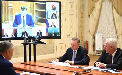 Владимир Путин - Александр Беглов - Александр Дрозденко - Путин предложил построить новую кольцевую дорогу вокруг Петербурга - tvc.ru - Россия - Ленинградская обл. - Санкт-Петербург