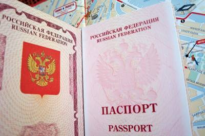 «Неудобства и бюрократия». Туроператоры выступили против изъятия паспортов у должников - znak.com - Россия