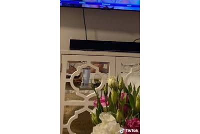 Блогерша узнала об измене возлюбленного по одной детали на фотографии - lenta.ru - США