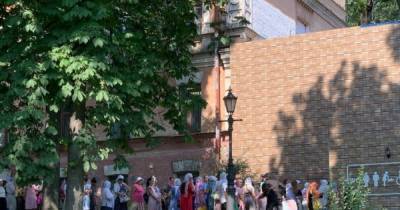 Участникам крестного хода УПЦ МП в Киеве не хватает воды и туалетов (ФОТО) - dsnews.ua - Украина - Киев