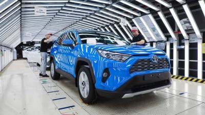 Toyota Camry - Петербургский завод Toyota ушел на летние каникулы - autostat.ru - Санкт-Петербург