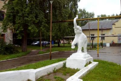 Николай Любимов - Любимов высказался о демонтированной скульптуре слоника в Рязани - rzn.mk.ru - Рязань