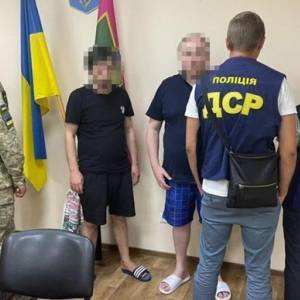 Двух «криминальных авторитетов» из РФ задержали в подсолнухах. Фото - reporter-ua.com - Россия - Украина - Грузия - Харьковская обл.