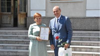 Денис Мантуров - Сотрудников «Каравана» и «Скидкино» наградили грамотами Минпромторга - penzainform.ru - Россия