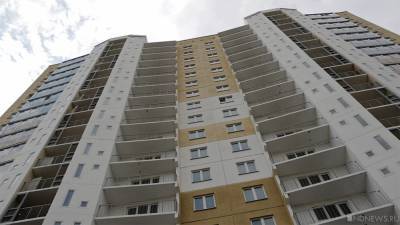 Зоя Осколкова - Жительница Бийска выбросила трехмесячную дочь с седьмого этажа - newdaynews.ru - Россия - Алтайский край - Бийск
