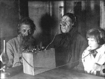 Почему в СССР радио слушали через утюг - russian7.ru