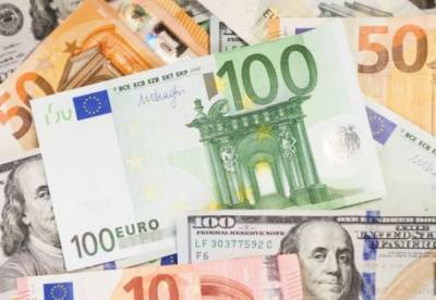 Госдолг Украины за месяц вырос на 1 млрд долларов - facenews.ua - Украина