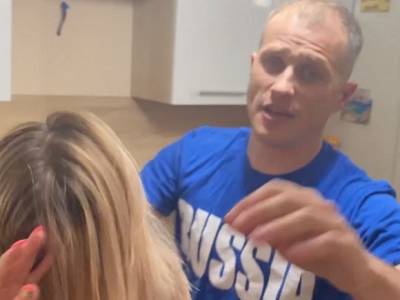 «Полиция не приехала»: тюменец ворвался в чужую квартиру через балкон и избил девушек - rosbalt.ru - Тюмень