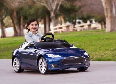 Эдвард Била - Эдуард Биль - В Киеве 9-летний ребенок за рулем Tesla устроил ДТП (видео) - sharij.net - Москва - Киев