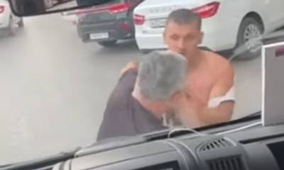 Драка двух водителей маршруток в Волгограде попала на видео - bloknot.ru - Волгоград