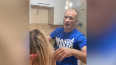 Видео: мужчина залез через балкон и избил пять девушек в Тюмени - bloknot.ru - Тюмень