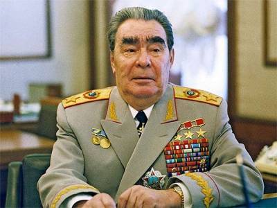 Леонид Брежнев - Какие награды отобрали у Брежнева после смерти - russian7.ru
