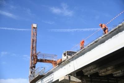 В Астрахани осенью завершат возведение моста через ерик Белый Ильмень - volg.mk.ru - Казахстан - Астрахань