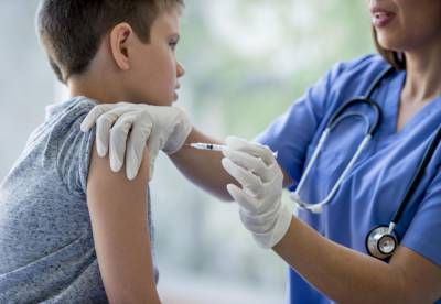 Власти Ирландии дали разрешение на вакцинацию подростков от коронавируса - trend.az - Ирландия