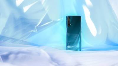 Realme первой привнесет магнитную зарядку на Android - vesti.ru