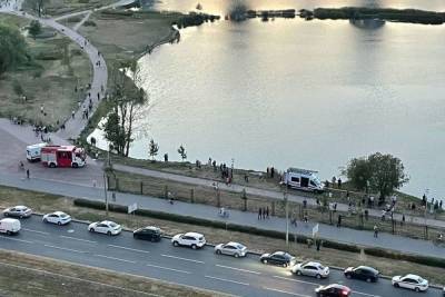 Питер Онлайн - В Петербурге тело женщины выловили из озера парка Героев-Пожарных - spb.mk.ru - Санкт-Петербург