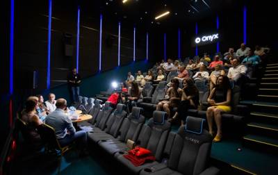 Полное погружение: В Украине открылся второй кинотеатр с уникальным экраном - korrespondent.net - Украина - Тернополь