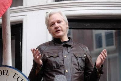 Джулиан Ассанж - Адвокат Ассанжа назвал «постыдным» решение суда о лишении основателя WikiLeaks гражданства Эквадора - argumenti.ru - Эквадор - Того - Гражданство