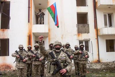 Семен Пегов - Азербайджанские военные начали продвигаться вглубь Армении - lenta.ru - Россия - Украина - Киев - Армения - Азербайджан