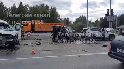 В ХМАО в крупном ДТП один человек погиб и еще трое пострадали - znak.com - Сургут - Югра - Нижневартовск
