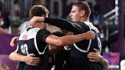 Российские баскетболисты встретятся с латвийцами в финале турнира 3x3 на ОИ - iz.ru - Россия - Токио - Бельгия - Израиль - Сербия - Голландия - Латвия