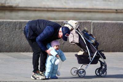 «Мужчины-отцы – тоже люди!»: эксперт рассказал, зачем отмечать День отца - vm.ru - Москва - Россия