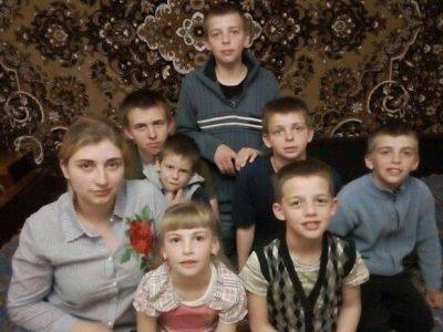 Владимир Путин - Антон Котяков - Путин поручил начать единовременные выплаты семьям с детьми на две недели раньше - kasparov.ru - Россия