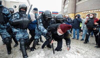 Со сторонницы Навального взыскали 296 тыс. рублей в пользу ярославских полицейских - newizv.ru - Челябинская обл. - Кемеровская обл. - Кировская обл. - Омская обл. - Пензенская обл.