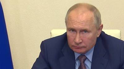 Владимир Путин - Владимир Путин поручил начать раньше выплаты на школьников к новому учебному году - 1tv.ru