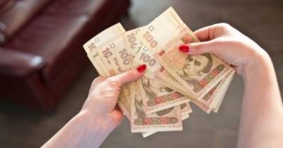 Реальная зарплата в Украине за год выросла на 13%: кто больше всего зарабатывает - delo.ua - Украина