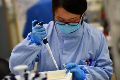 Ученые доказали снижение эффективности вакцины Pfizer спустя полгода - lenta.ru