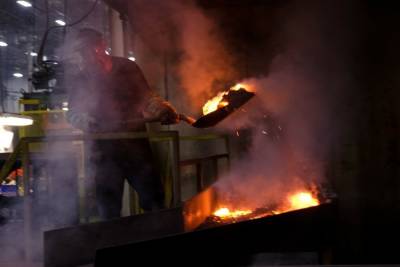 После травмирования трех рабочих на ОЭМК следователи возбудили уголовное дело - mk.ru - Белгородская обл.