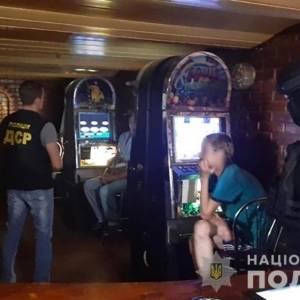 В Запорожской области выявили два подпольных игорных зала. Фото - reporter-ua.com - Запорожская обл. - Запорожье - район Пологовский