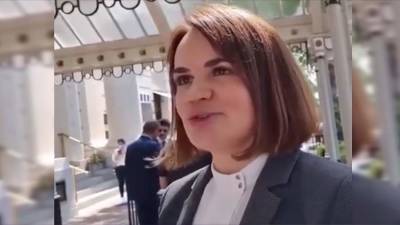 Светлана Тихановская - Джо Байден - Байден угостил Тихановскую печеньем - iz.ru - США - Израиль - Белоруссия