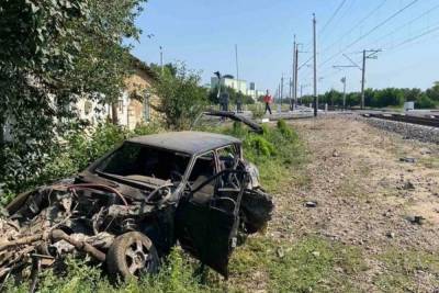 Легковушка попала под следующий из Петербурга в Севастополь поезд - spb.mk.ru - Крым - Санкт-Петербург - Севастополь - район Красногвардейский