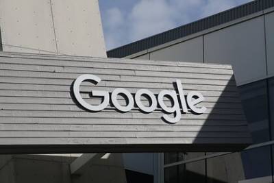 Андрей Липов - В России оштрафовали Google на три миллиона рублей - lenta.ru - Москва - Россия