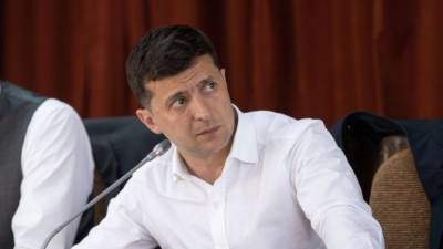 Владимир Зеленский - Виктор Медведчук - Александр Турчинов - Арсений Яценюк - Депутат Верховной рады: Зеленский уже сделал первый шаг к уничтожению Украины - inforeactor.ru - Украина