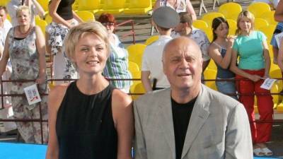 Юлия Меньшова - Владимир Меньшов - «Все угадал»: Меньшова рассказала о мистических совпадениях после смерти отца - 5-tv.ru