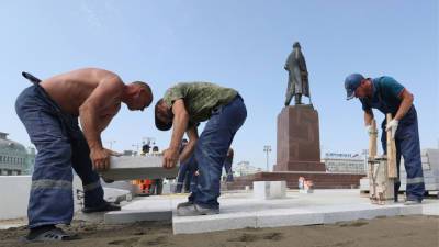 Петр Бирюков - Московские власти рассказали, почему все время меняют плитку на улицах - vesti.ru - Москва