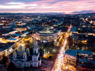 Кавказцы размахивали оружием в центре Симферополя на глазах... - politnavigator.net - Россия - Крым - Симферополь
