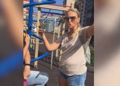 Выгонявшая детей-аутистов с площадки петербурженка извинилась и объяснилась - province.ru