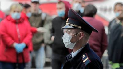 Полицейских посадили за попытку разбудить человека электрошокером - svoboda.org - Иркутск